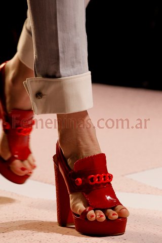 Zapatos plataforma moda verano 2012 ViktorandRolf d